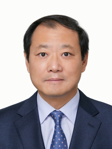 김동섭 교수