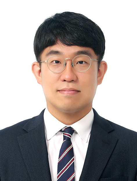 김홍근 교수